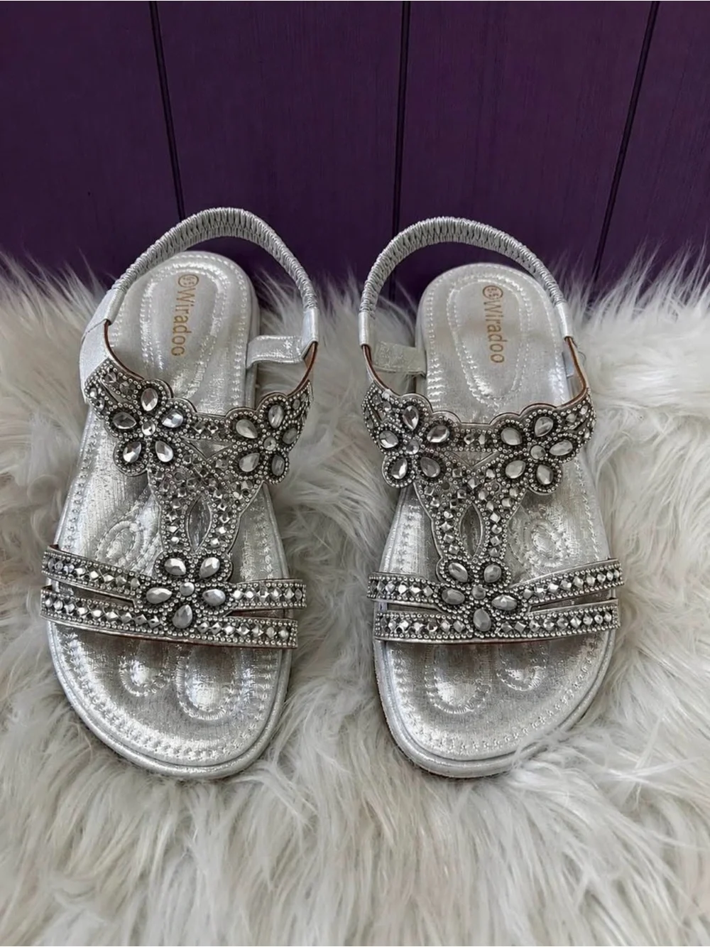 Miradoo Silver Rhinestone Jeweled T-Strap Sandals Size 9.5 New